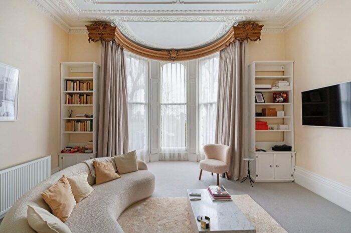 2 Bedroom Flat For Sale In The Cloisters, College Road, Clifton, Bristol, BS8