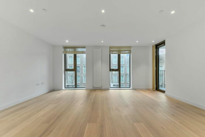 1 Bedroom Flat To Rent In Commodore House, Royal Wharf, London, E16