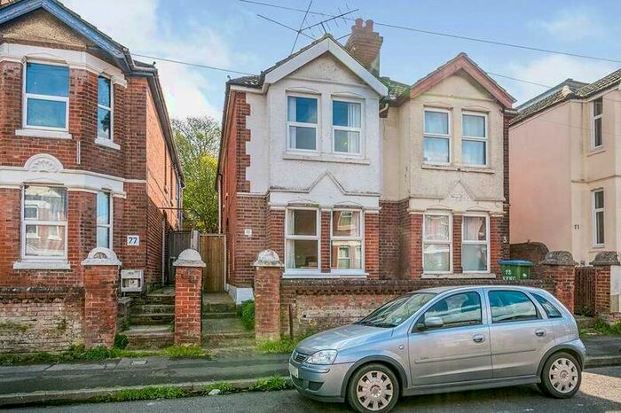 5 Bedroom Property To Rent In Newcombe Road, Southampton, SO15