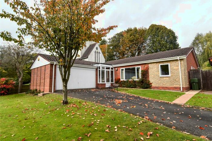 3 Bedroom Bungalow To Rent In St. Catherines Close, Blackwell, Bromsgrove, Worcestershire, B60