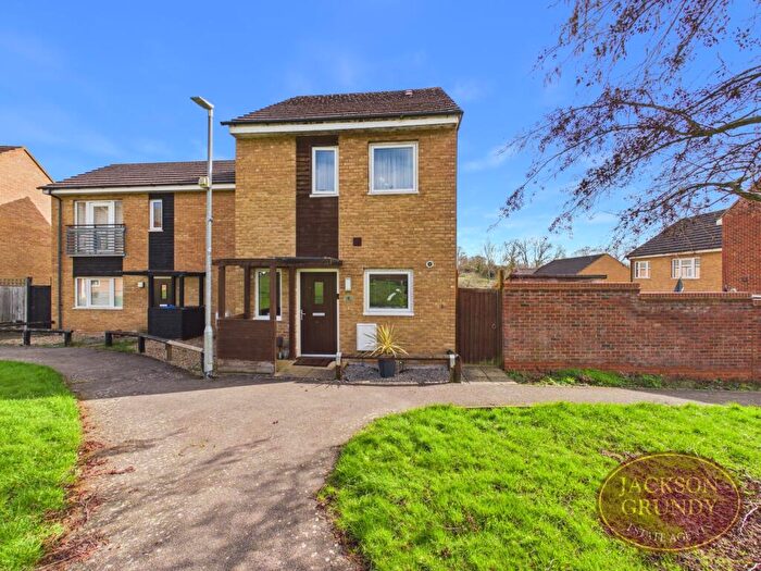 2 Bedroom Semi Detached House For Sale In Alwyn Walk, Overstone Lodge, NN3