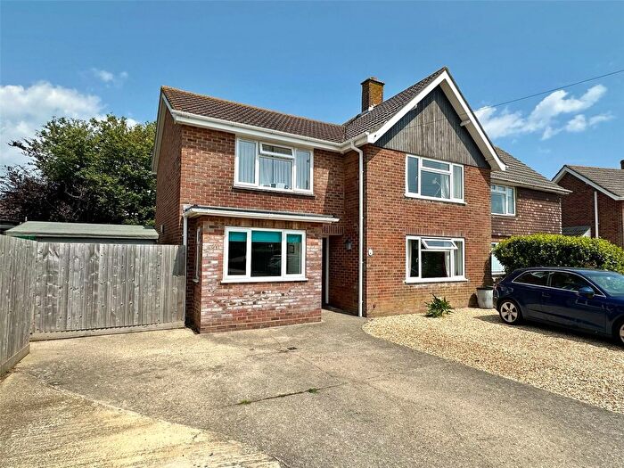 4 Bedroom Semi-Detached House For Sale In Aubrey Close, Milford On Sea, Lymington, Hampshire, SO41