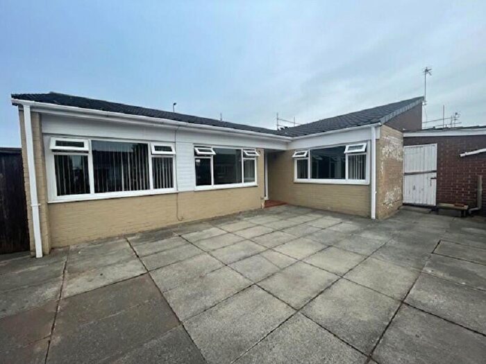 2 Bedroom Bungalow For Sale In Dauntsey Mews, Liverpool, Merseyside., L25