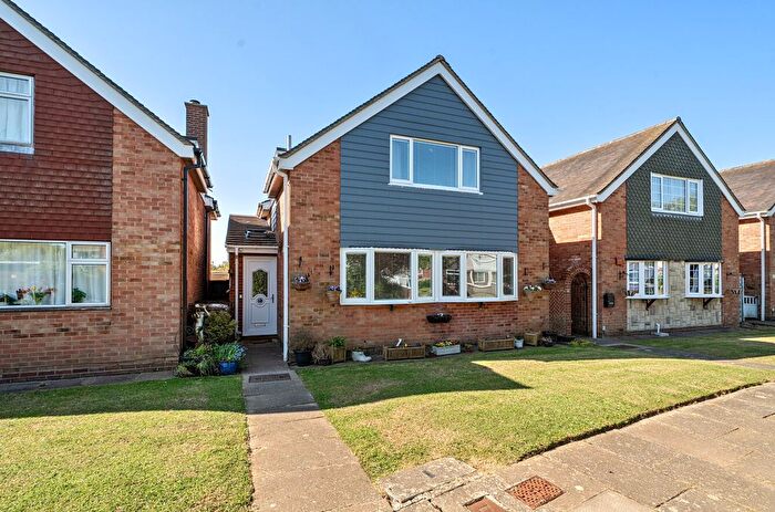 4 Bedroom Detached House For Sale In Bosham Walk, Gosport, Hampshire, PO13