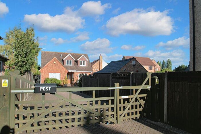 3 Bedroom Detached Bungalow For Sale In Windmill Road, Flitwick, MK45