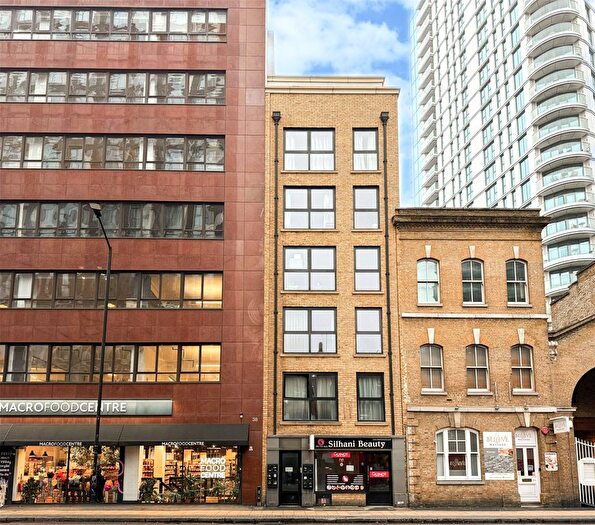 1 Bedroom Flat For Sale In Commercial Road, Whitechapel, E1