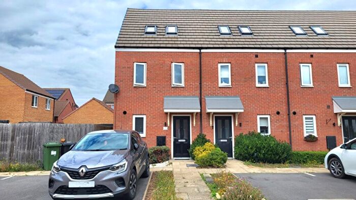 3 Bedroom End Of Terrace House For Sale In Linus Grove, Cardea, Peterborough, PE2