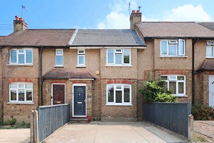 2 Bedroom Terraced House For Sale In Oakdene Road, Hillingdon, UB10