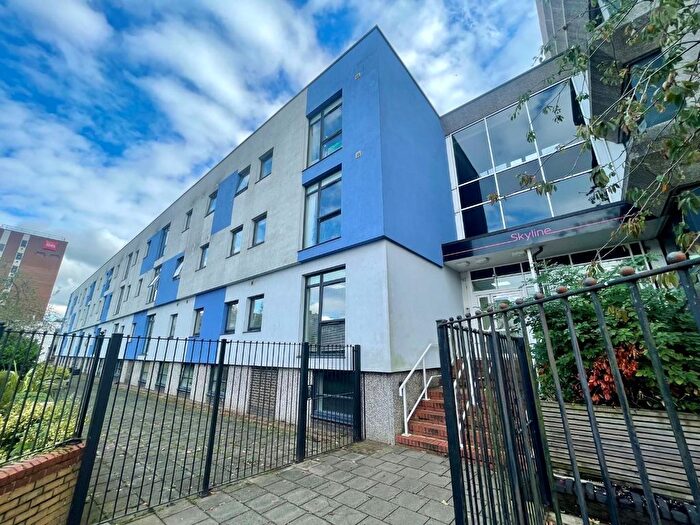 2 Bedroom Flat To Rent In Swingate, Stevenage, SG1