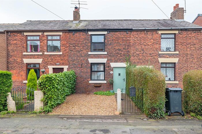 2 Bedroom Terraced House For Sale In Leyland Lane, Leyland, PR25