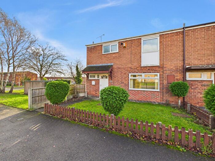 3 Bedroom End Of Terrace House For Sale In Grampian Way, Sinfin, DE24