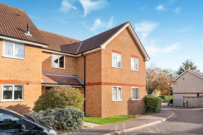 1 Bedroom Flat To Rent In Eagle Close, Waltham Abbey, Essex, EN9