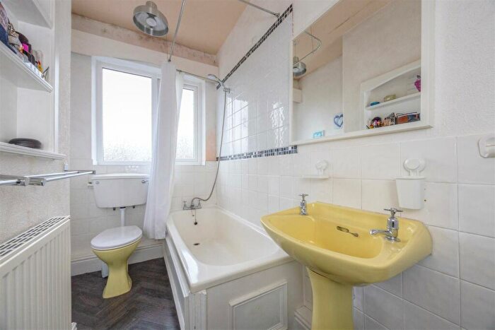 3 Bedroom Terraced House For Sale In Victor Street, Sheffield, S6