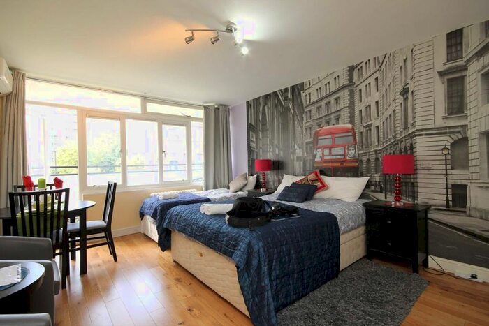 Studio To Rent In Churchill Gardens, London, SW1V