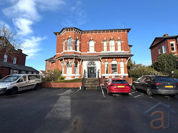 2 Bedroom Flat For Sale In Park Crescent, Southport, PR9