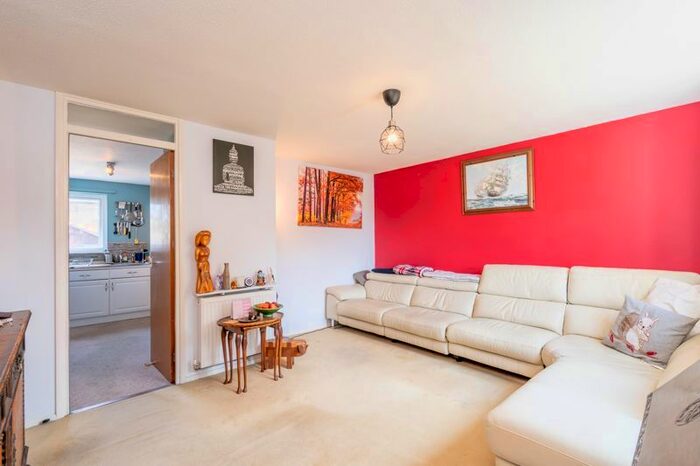 3 Bedroom Terraced House For Sale In Winterbourne Road, Chichester, PO19