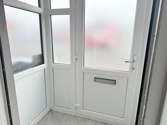 1 Bedroom Flat To Rent In Oldham Road, Failsworth, Manchester, M35