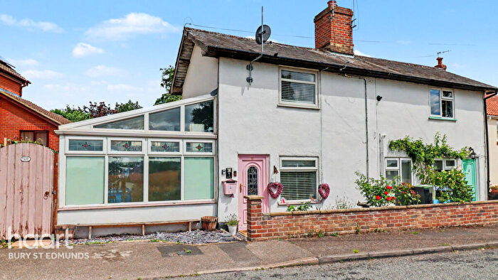 3 Bedroom Semi Detached House For Sale In The Folly, Haughley, Stowmarket, IP14