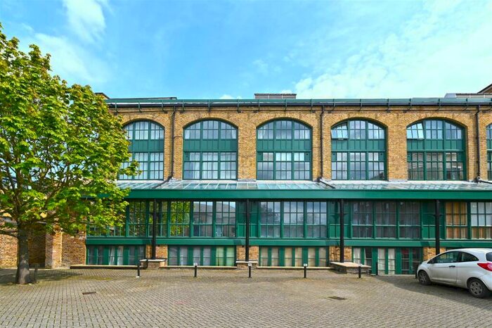 1 Bedroom Apartment To Rent In Burrells Wharf Square, Isle Of Dogs, E14
