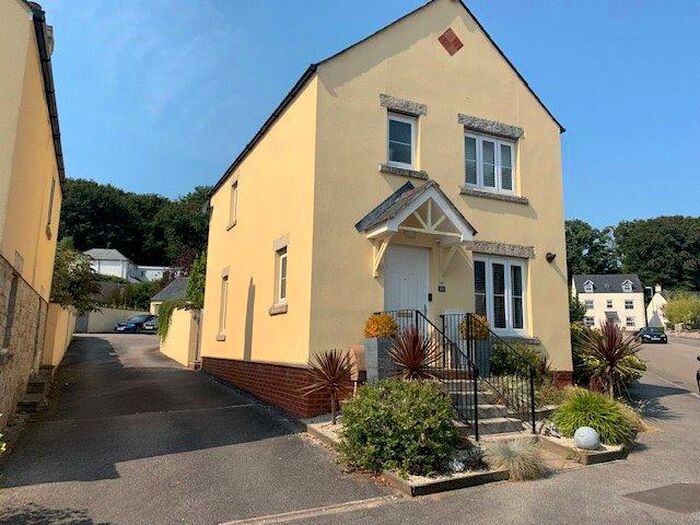 3 Bedroom Semi-Detached House To Rent In Bay View Road, Duporth, St Austell, Cornwall, PL26