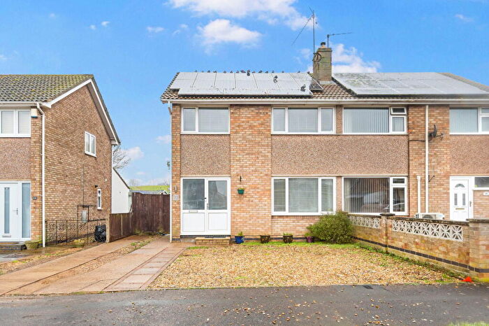 3 Bedroom Semi Detached House For Sale In St Valentines Close, Kettering, NN15