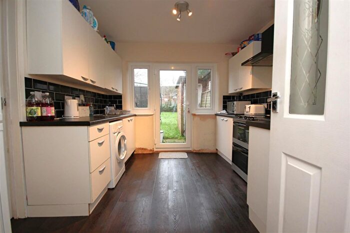 3 Bedroom Terraced House For Sale In Gloucester Crescent, Rushden, NN10