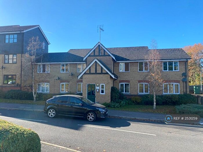 2 Bedroom Flat To Rent In Horn Book, Saffron Walden, CB11