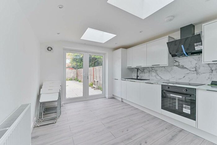 3 Bedroom House To Rent In Cranmer Road, Croydon, CR0