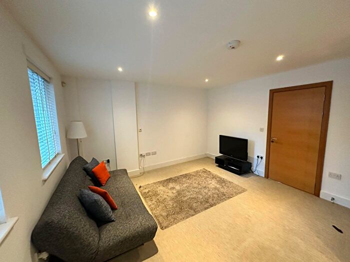 1 Bedroom Flat To Rent In Mcewan Square, Fountainbridge, Edinburgh, EH3