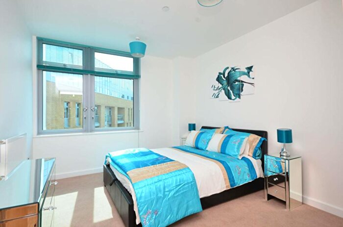 1 Bedroom Flat To Rent In Iona Tower, Limehouse, London, E14