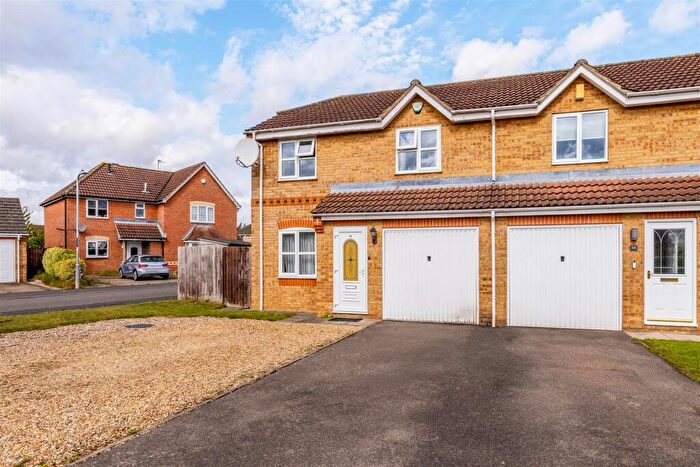 3 Bedroom Semi-Detached House For Sale In Sir Isaac Newton Drive, Boston, PE21