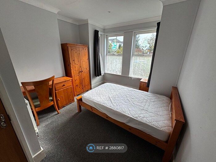 5 Bedroom Semi Detached House To Rent In Newcombe Road, Southampton, SO15