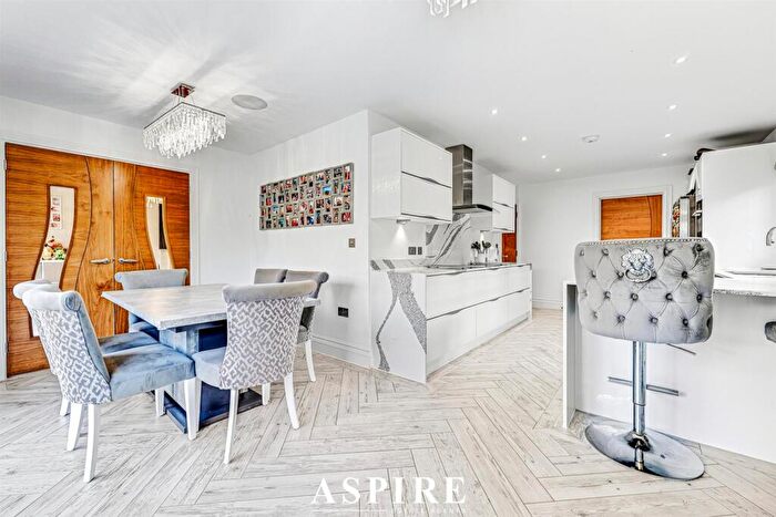 4 Bedroom Detached House For Sale In Marketing Video Inside - Solby Wood View, Benfleet, SS7