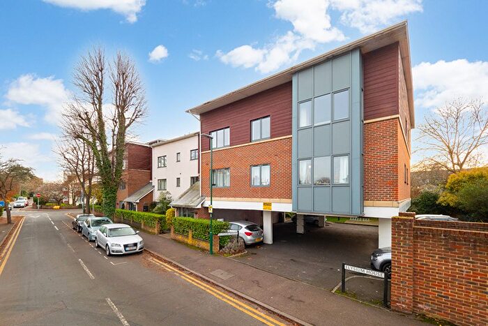 2 Bedroom Flat For Sale In Western Road, Sutton, Surrey, SM1