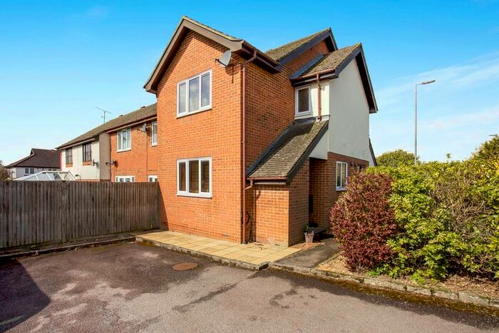 1 Bedroom End Of Terrace House To Rent In County Lane, Warfield, Bracknell, RG42