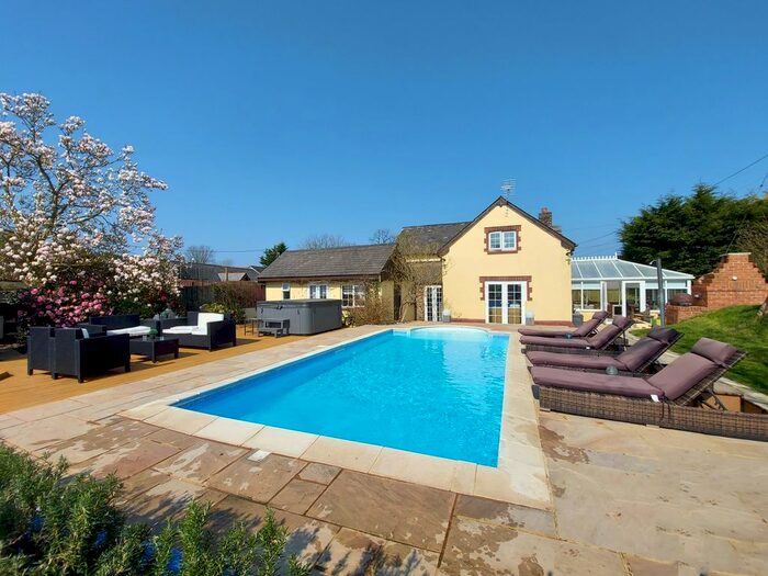 4 Bedroom Barn Conversion For Sale In Cross Lanes, Ashwater, Beaworthy, EX21