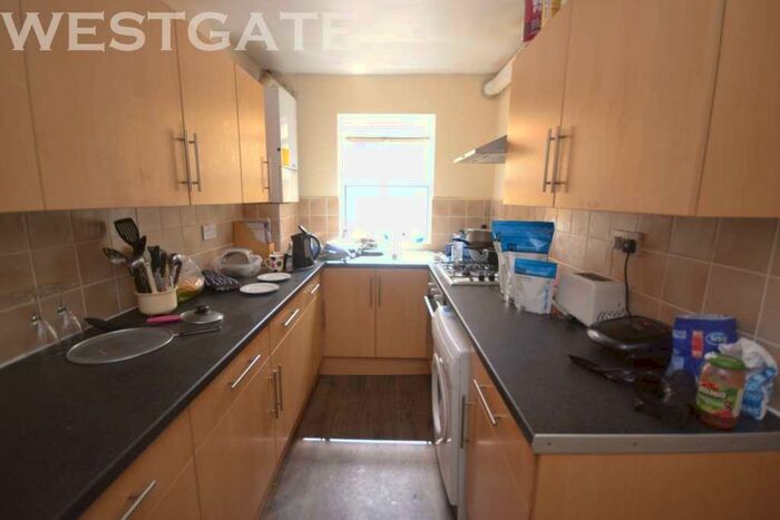 6 Bedroom Terraced House To Rent In Addington Road, Uni Area, RG1