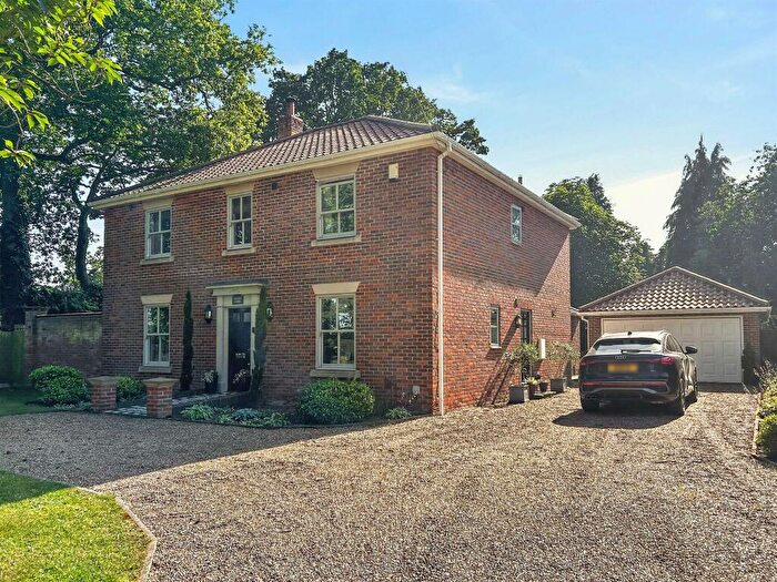 4 Bedroom Detached House For Sale In Newton Road, Hainford, Norwich, NR10