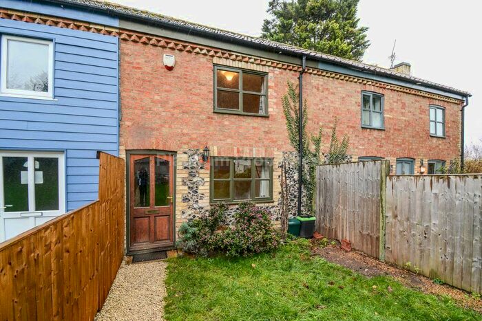 2 Bedroom Cottage To Rent In Cow Keeping Corner, West Row, IP28