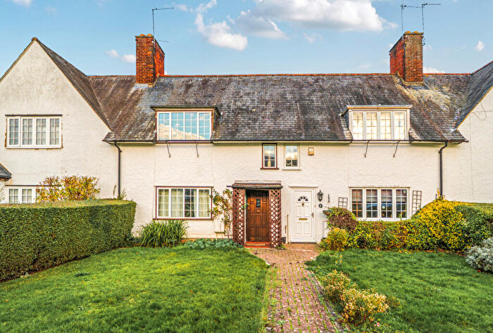 2 Bedroom Terraced House For Sale In Scudamore Lane, London, NW9