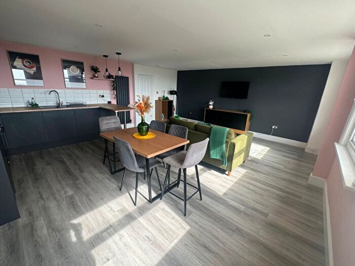 2 Bedroom Flat To Rent In Church Road, Hove, BN3