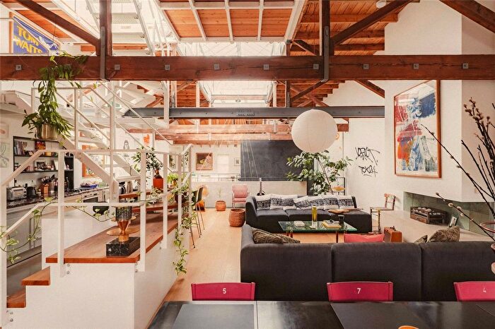 3 Bedroom Terraced House To Rent In Hewer Street, North Kensington, London, W10