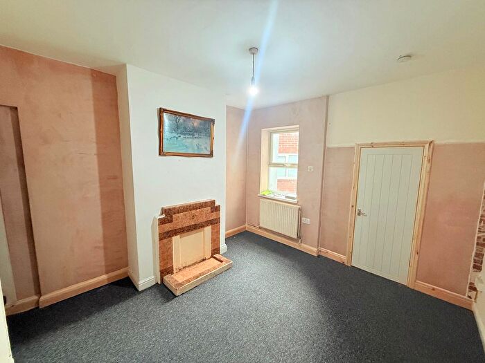 3 Bedroom Terraced House To Rent In Victoria Street, Burton-On-Trent, DE14