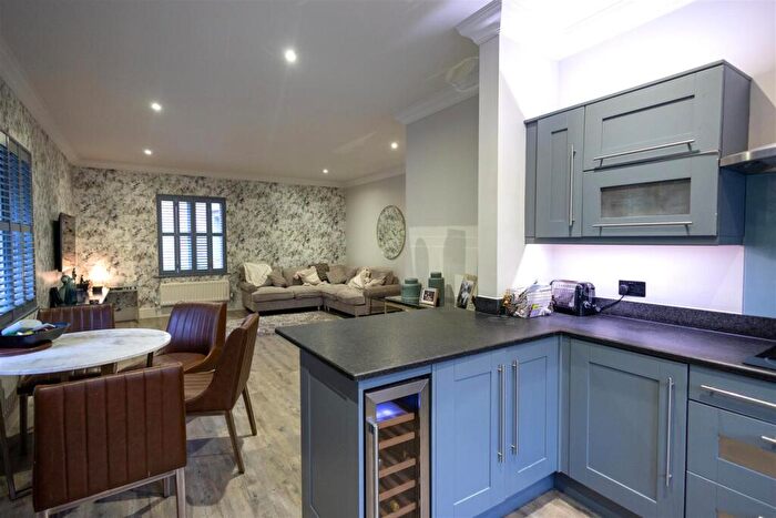 2 Bedroom Apartment For Sale In Stonegate, The Limes, Ingatestone, CM4