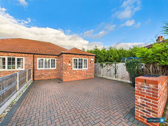 2 Bedroom Bungalow For Sale In Back Lane, Stainforth, Doncaster, South Yorkshire, DN7