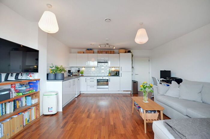 1 Bedroom Flat For Sale In Arden House, - Thurston Road, London, SE13