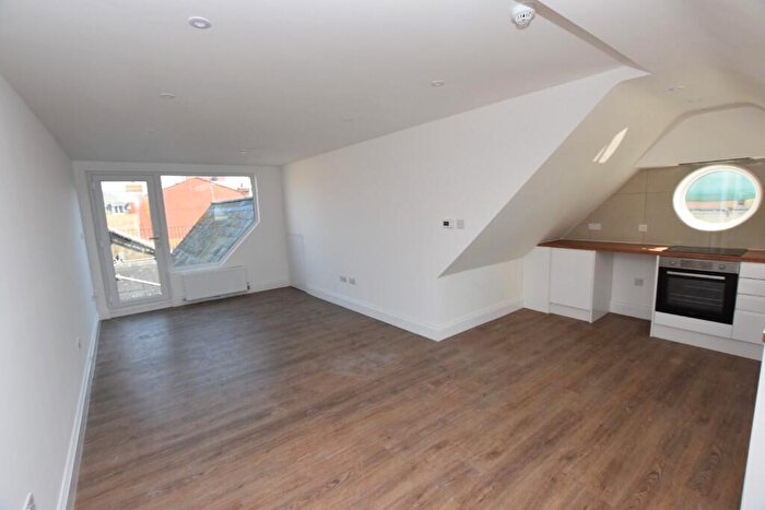 1 Bedroom Flat To Rent In Middle Street, Brighton, East Sussex, BN1
