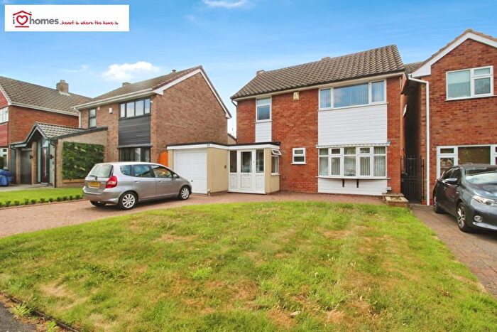 3 Bedroom Detached House To Rent In Birmingham Road, Aldridge, WS9