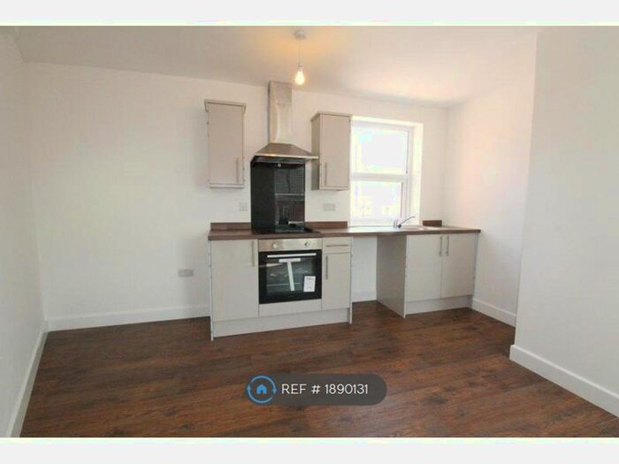 1 Bedroom Flat To Rent In Rifle Street, Nottingham, NG7