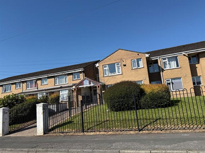 1 Bedroom Apartment To Rent In Weavers Brook, Halifax, HX2